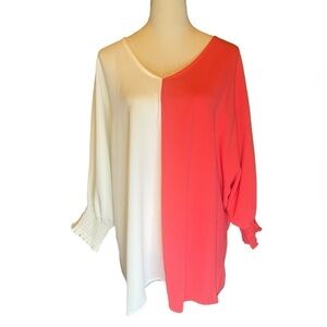 Boutique women’s size 2XL color block white and coral Flowy top NWOT